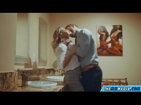 ❤️ Cum busty flava seducit in latrinae publicae Fuck video  at la.analpics.ru